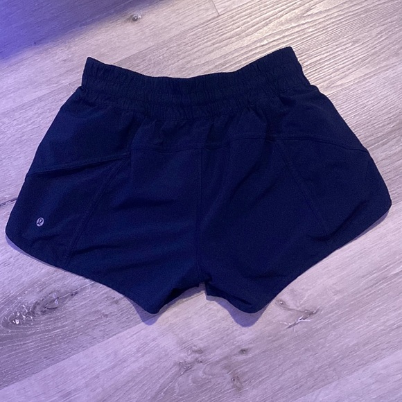 Lululemon Tracker Short V - Picture 5 of 7